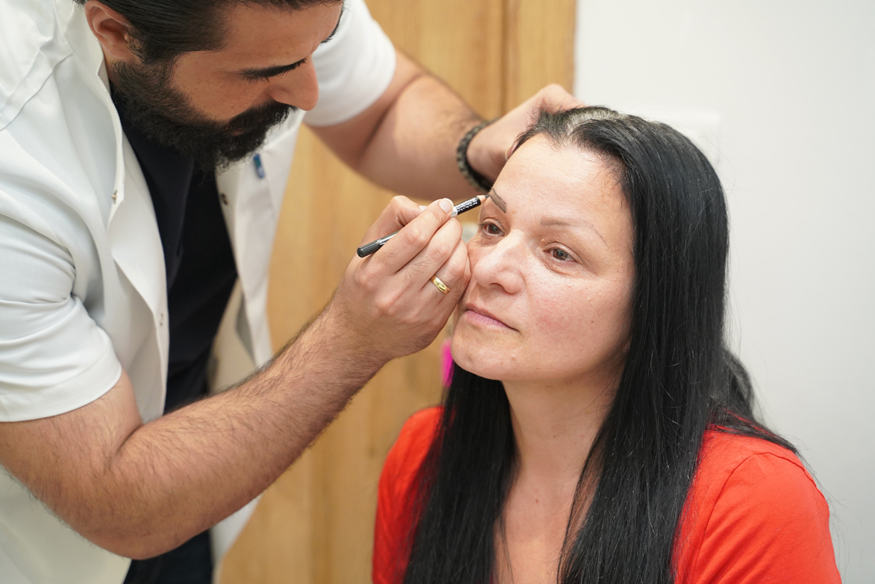 Kıbrıs Saç Ekimi | Cyprus Hair Transplant Center | Saç Ekim Merkezi. En Uygun ve Sağlıklı Kıbrıs Güzellik Merkezi. Kaş Ekimi ve Anti Aging. Bölgesel İncelme. Best Hair Transplant in Cyprus
